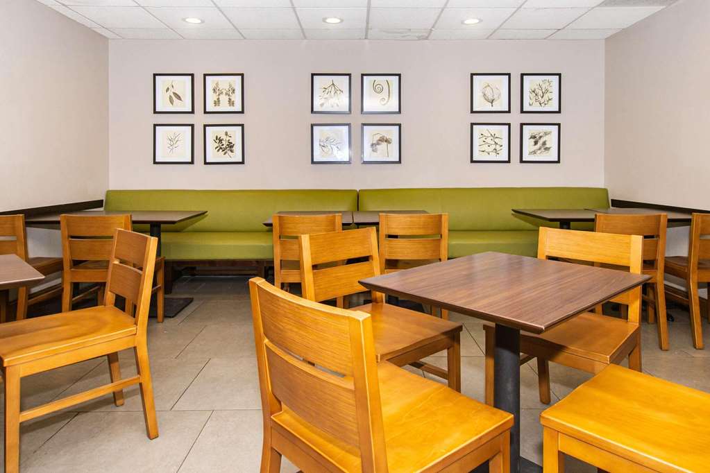 Country Inn & Suites by Radisson Rapid City SD - photo 18