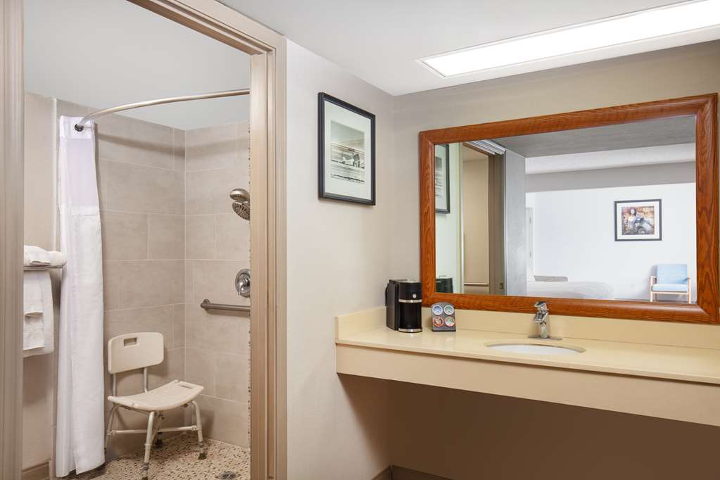Best Western Plus King's Inn & Suites - photo 17