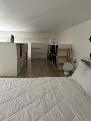 Loft moderno con terrazzo — 4-Star Luxury Hotel in Milan, Italy