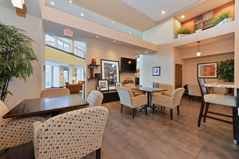 Hampton Inn & Suites Phoenix Gilbert - photo 11