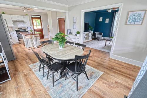 The Farm House — 4-Star Luxury Hotel in Dillsburg, United States