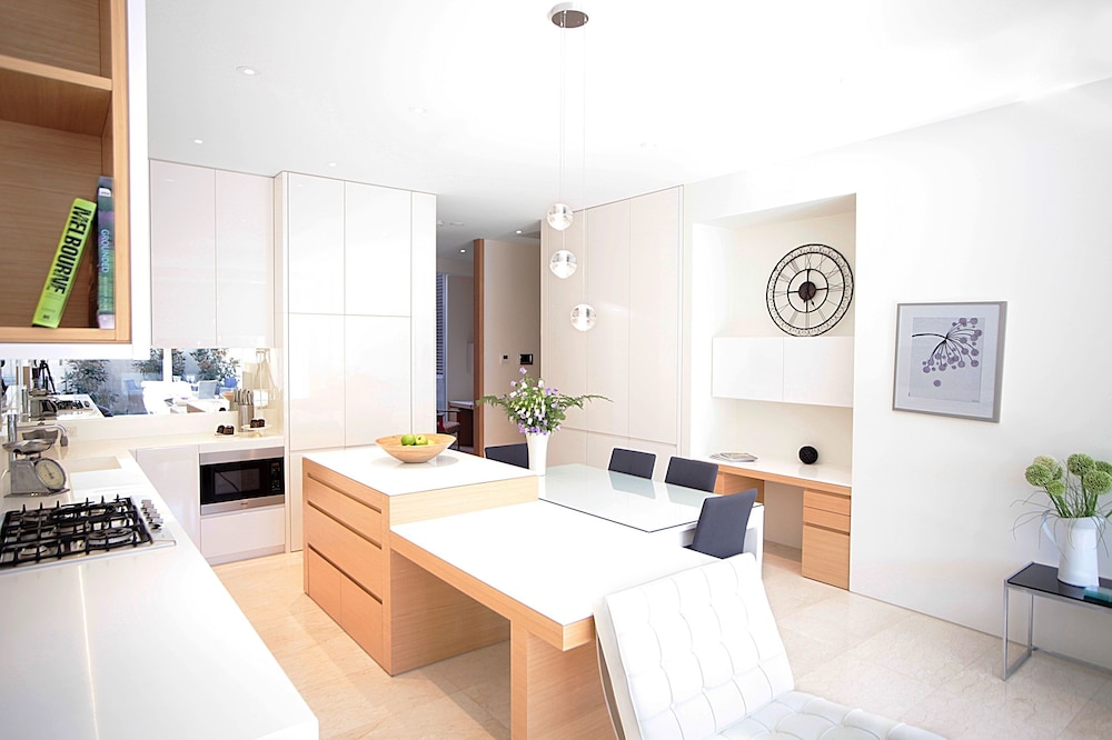 Boutique Stays The Residence — 4-Star Luxury Hotel in Melbourne, Australia