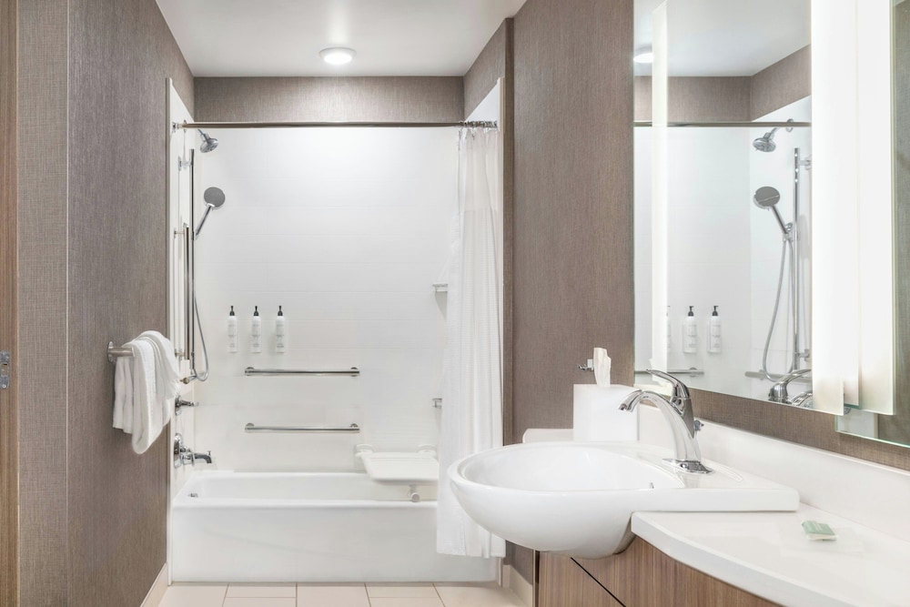SpringHill Suites by Marriott Holland - photo 11