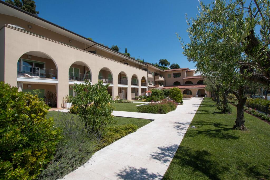 La Cascata 28 in Manerba del Garda — hotel in Manerba Del Garda