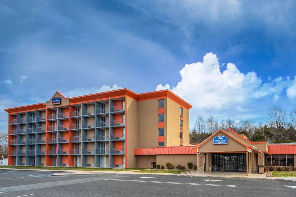 Howard Johnson by Wyndham Lexington - featured photo