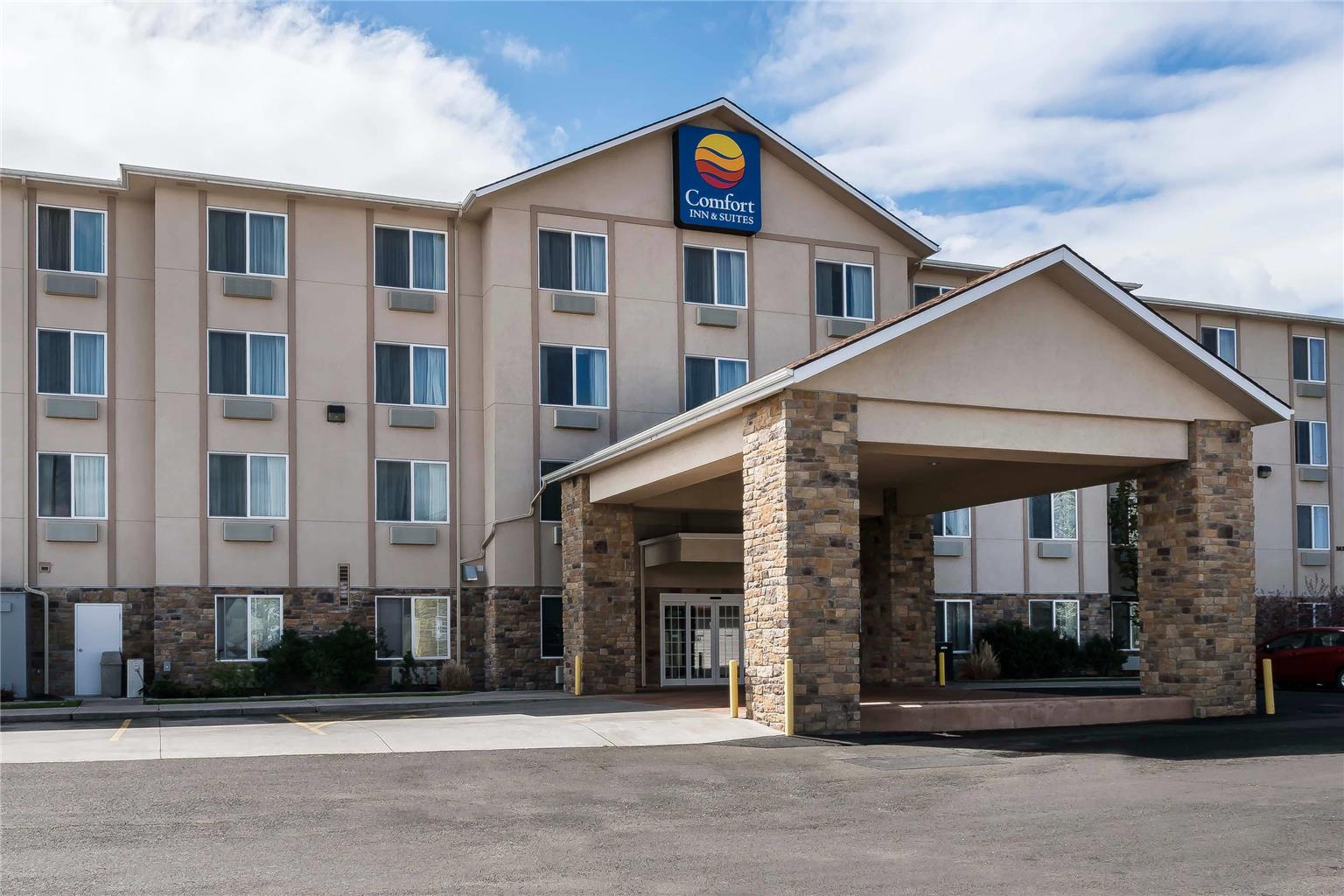 Alexander Suites - carbon neutral hotel in Unknown City