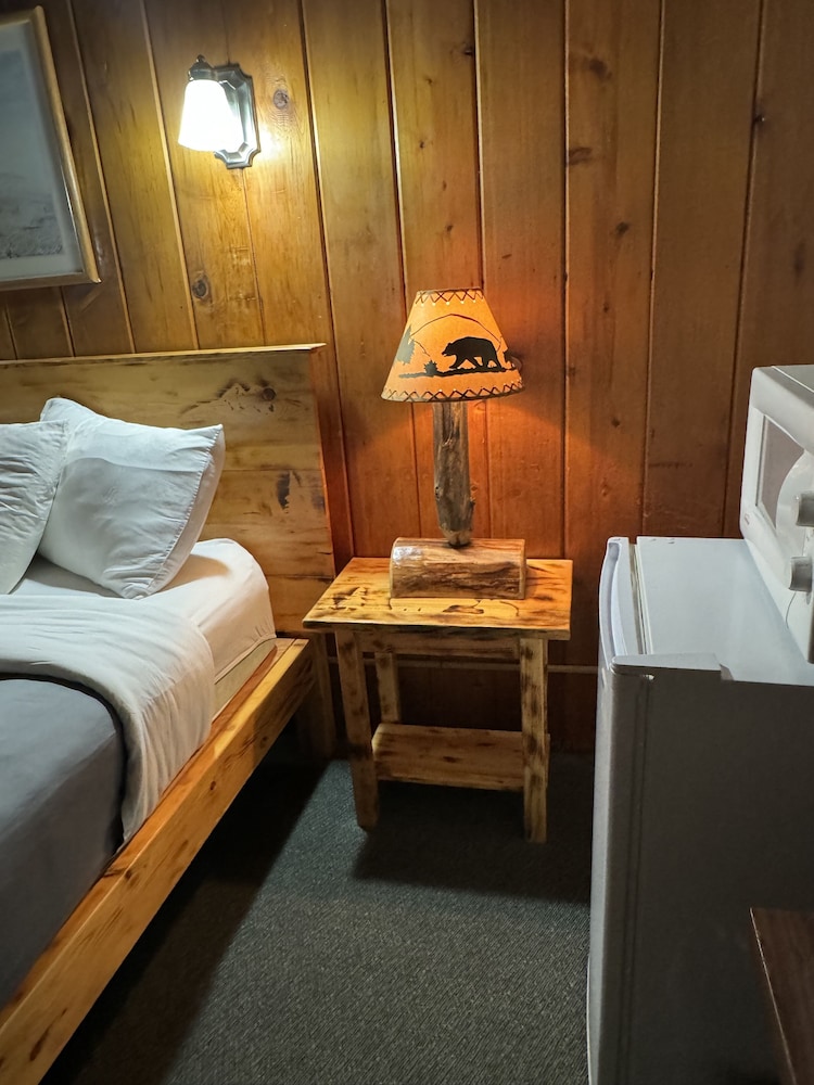 Kootenai Valley Motel - photo 41