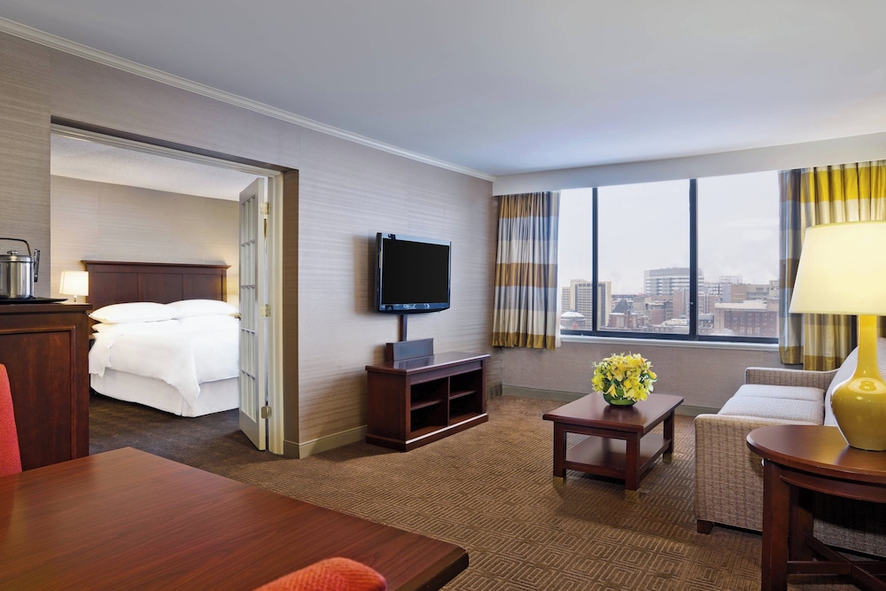 Sheraton Philadelphia University City Hotel - photo 8