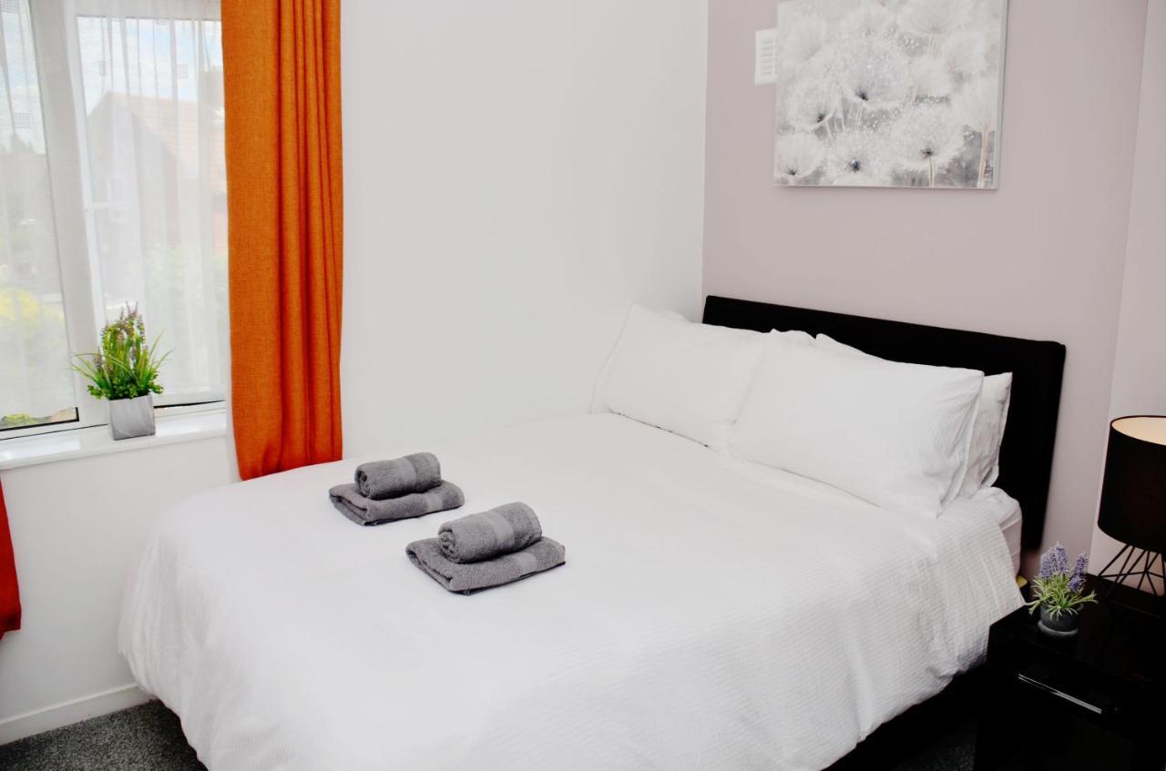 1FG Dreams Unlimited Serviced Accommodation Staines Heathrow — hotel in Staines