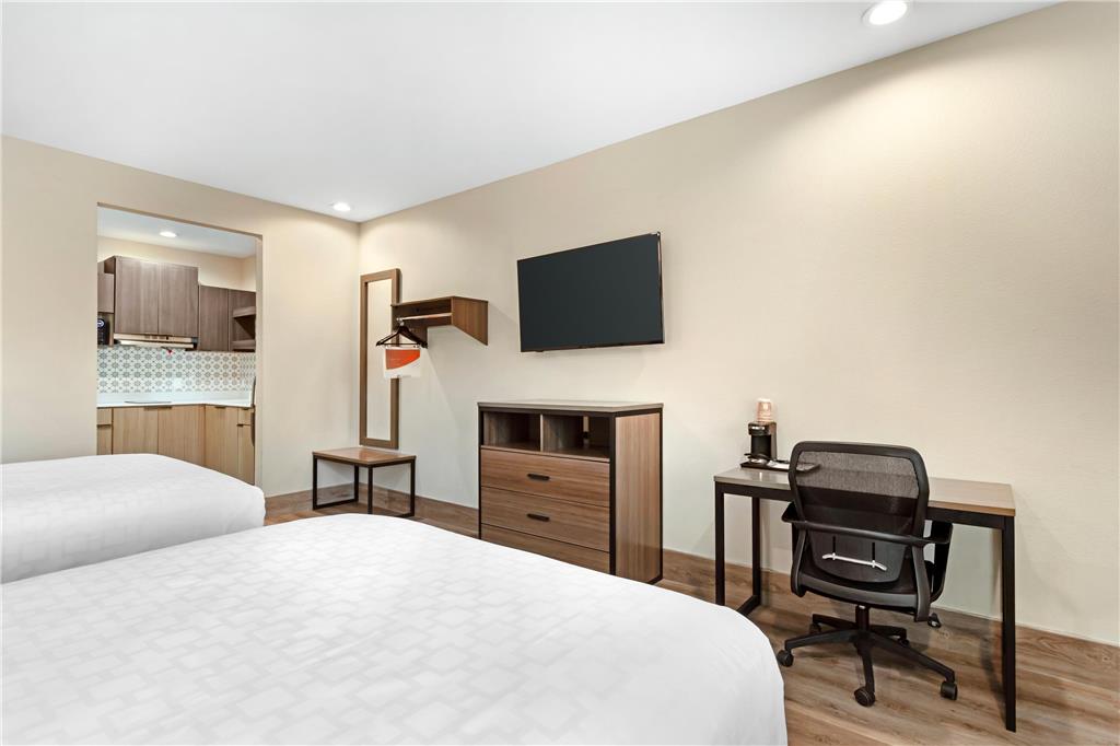 Clarion Pointe Spring Houston North - photo 14
