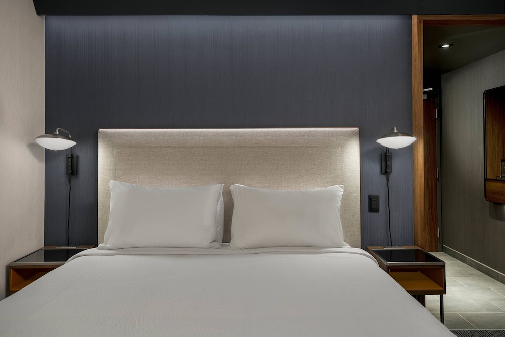 Courtyard by Marriott Houston Northeast - photo 7