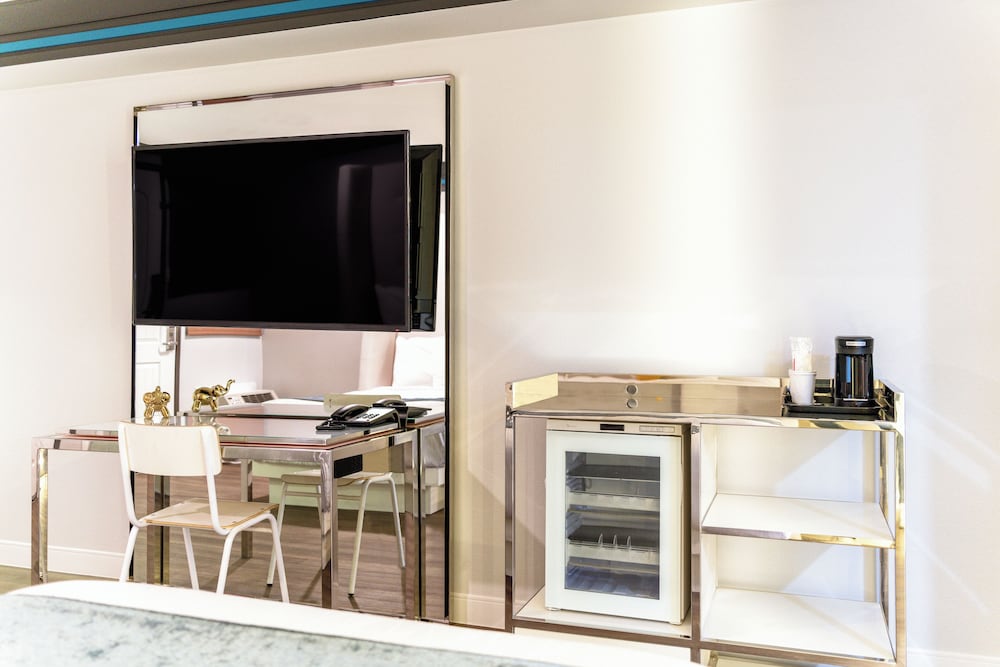 Aspire Inn Studios & Spas - photo 50