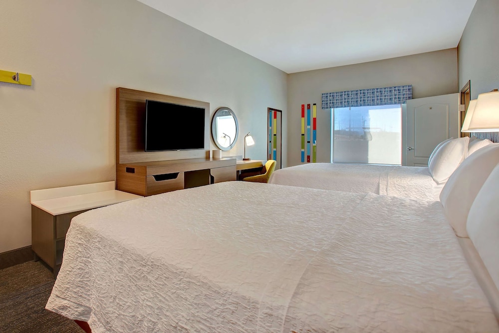 Hampton Inn & Suites Borger - photo 15