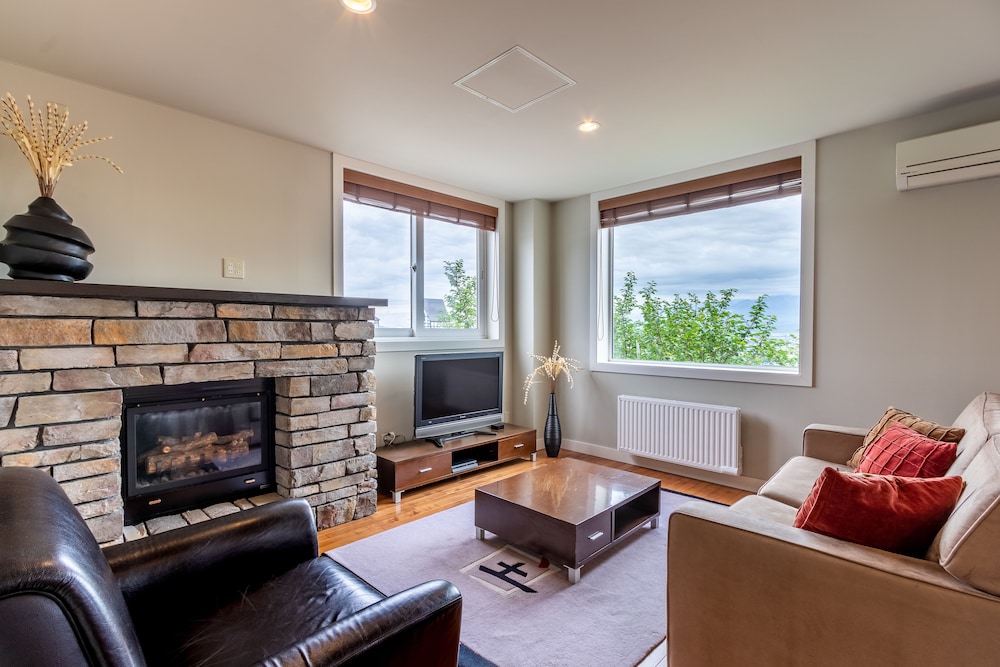 Furano Fresh Powder Apartments and Chalet — 4-Star Luxury Hotel in Furano, Japan