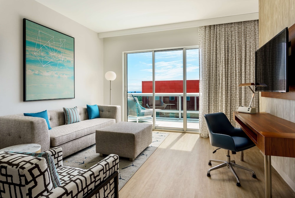 Hampton Inn & Suites Santa Monica - photo 32