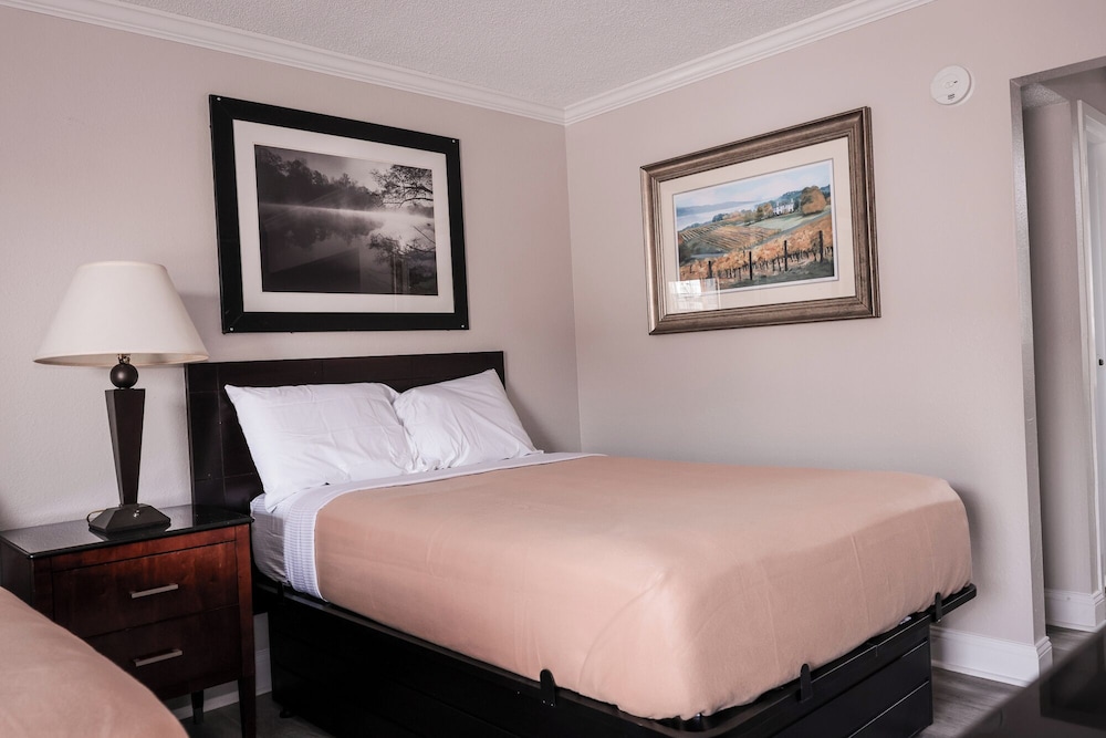 Riverside Inn & Suites by OYO Danville Ceaser Casino - photo 17