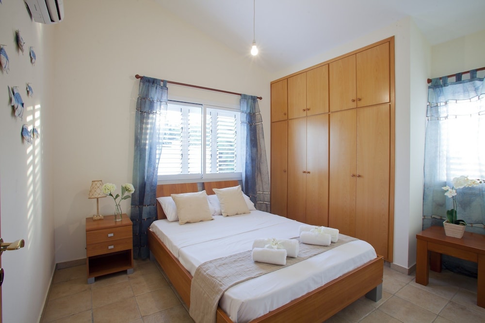 Skyros Villa