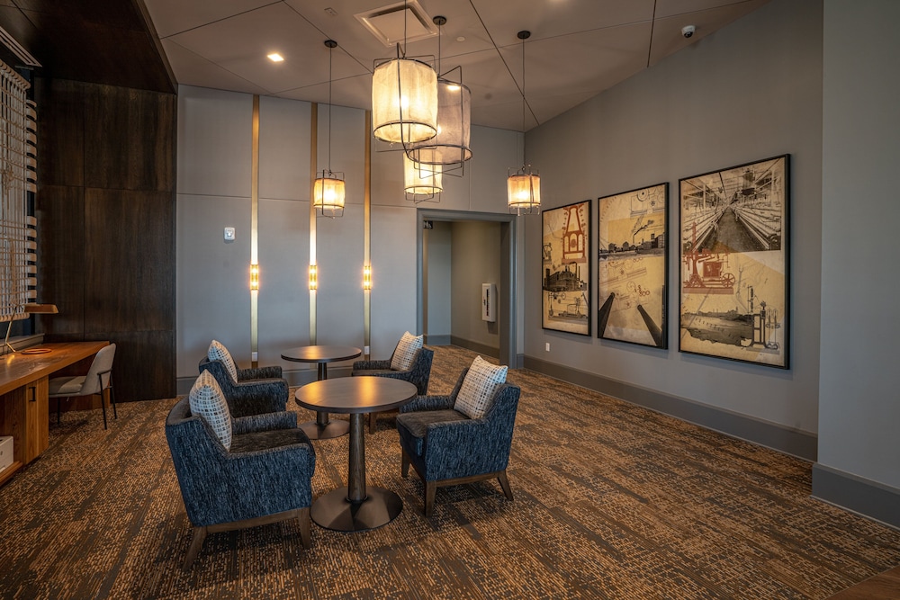 Hotel Indigo Columbus at Riverfront Place by IHG - photo 41
