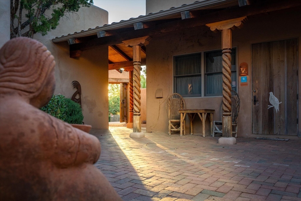 Adobe Village Southwest 1 Bedroom Apart Hotel by RedAwning - photo 19