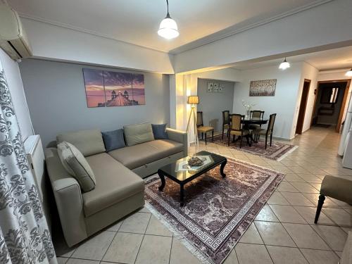 Bratis House 3 — 4-Star Luxury Hotel in Vartholomio, Greece