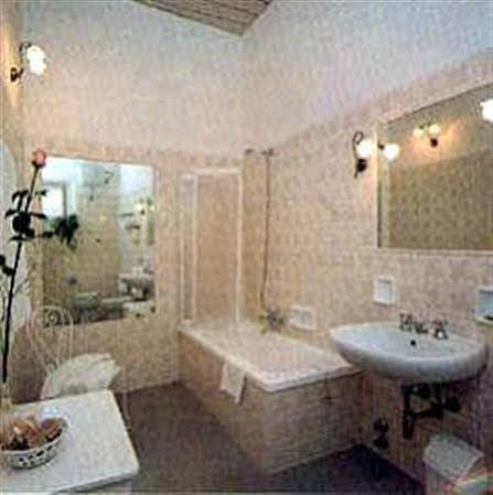 Roma & Pace in Ancona, Italy