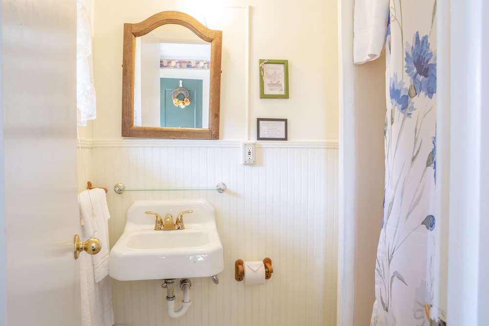 The Chimney Rock Inn & Cottages - photo 62