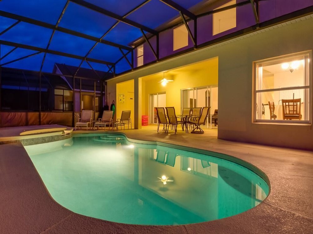 Ovm1887 The Sanctuary at West Haven 5 Bed 3 Baths Villa — 4-Star Luxury Hotel in Davenport, United States