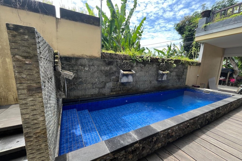 Belvilla Dedyluminous Near Sunset Beach Tanah Lot in Tabanan, Indonesia