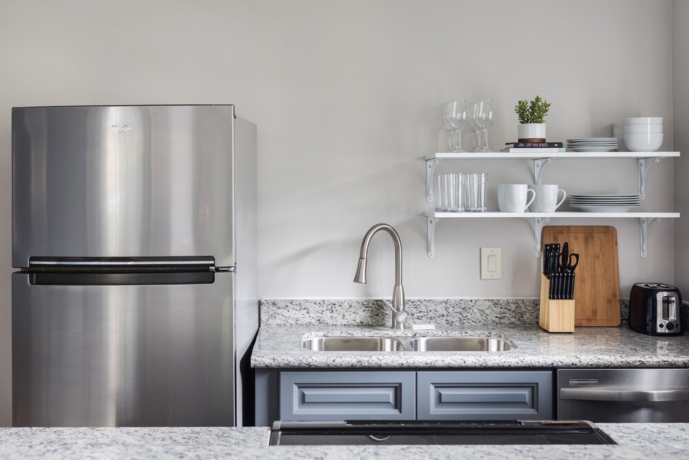 Exquisite Bywater Suites by Sonder - photo 20