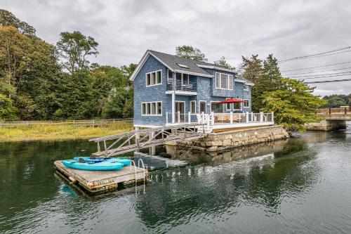 Waterfront Escape Dock More — Gloucester