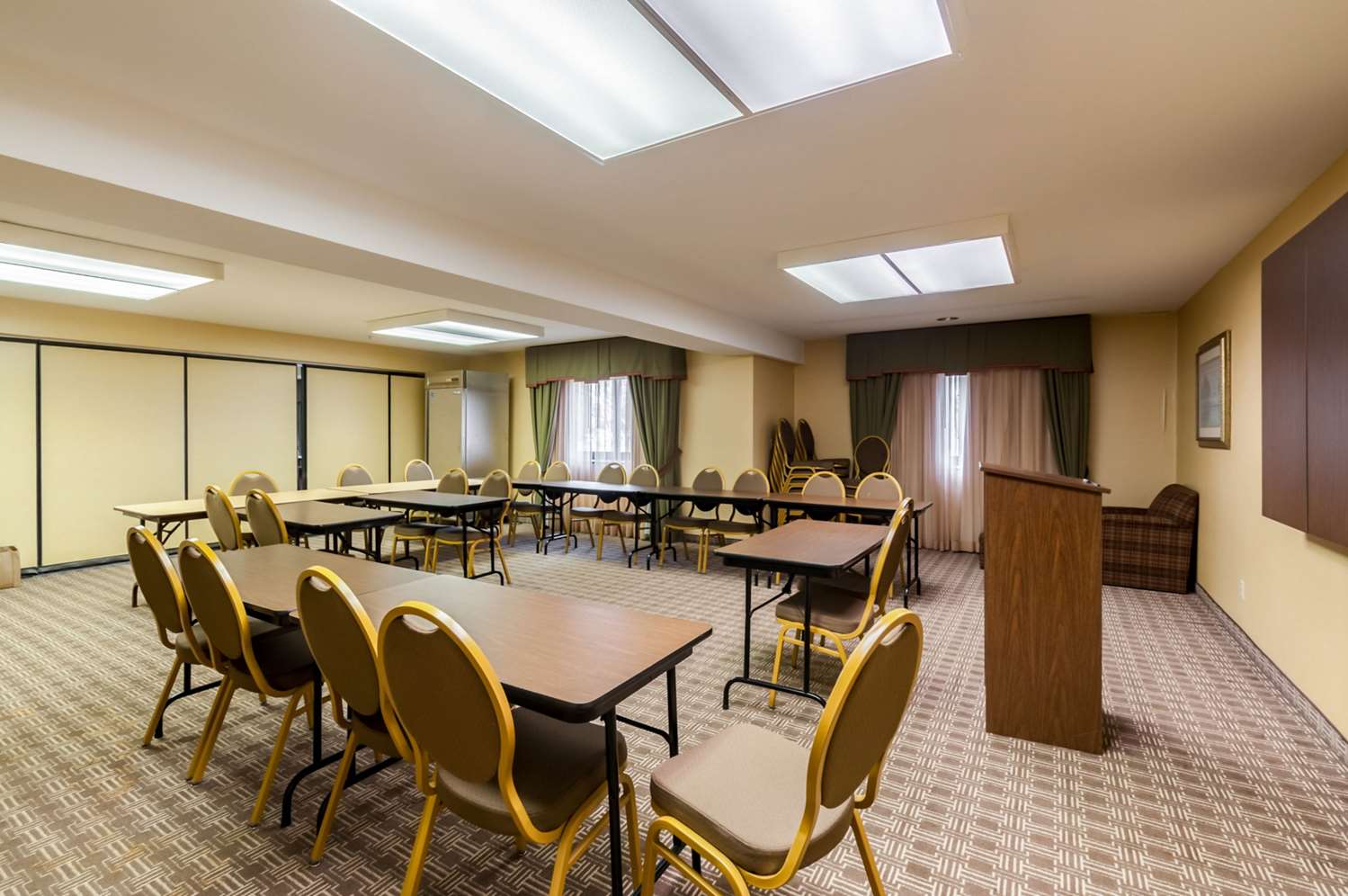 Red Roof Inn & Suites Chestertown - photo 17