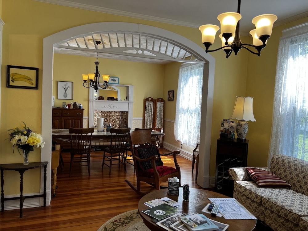The Dancing Bear Inn - photo 18