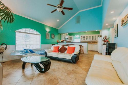 Heavenly Sunset - carbon neutral hotel in Surfside Beach