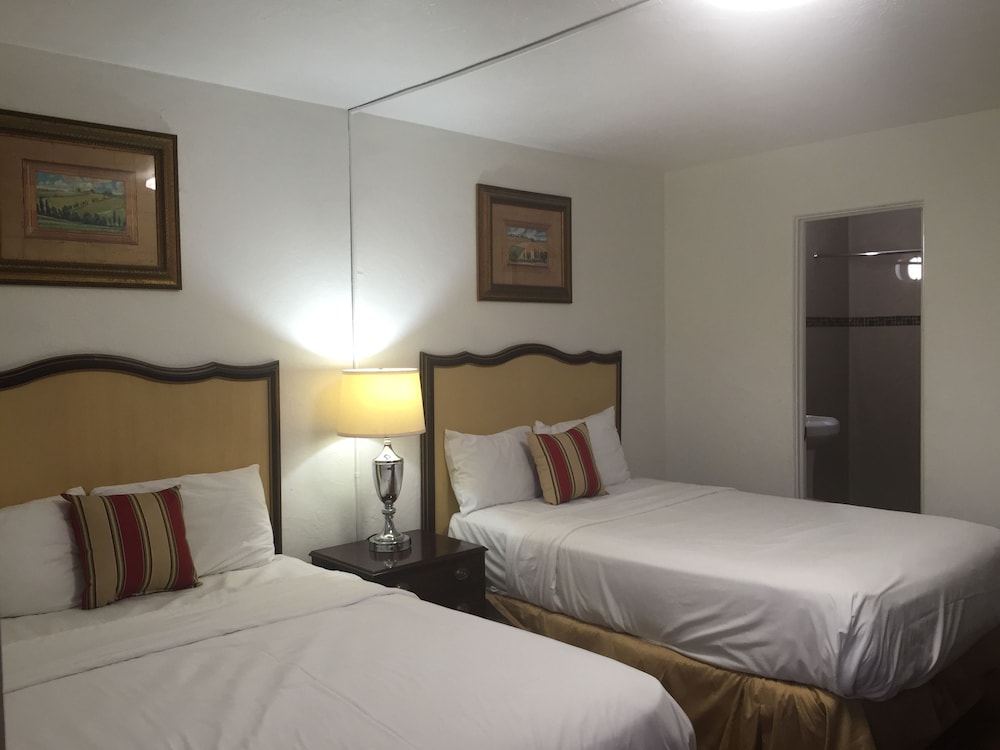 Family Inn - photo 10