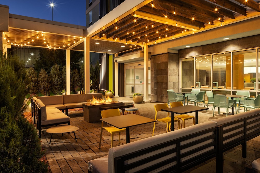 Home2 Suites by Hilton Roseville Minneapolis - photo 37