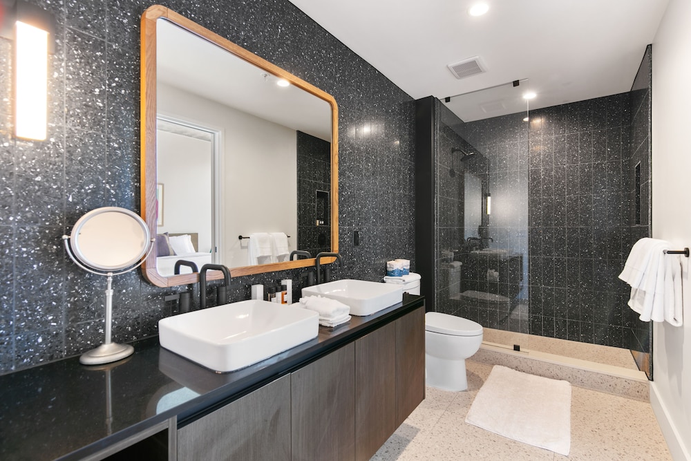 Austin Condo Hotel - photo 728