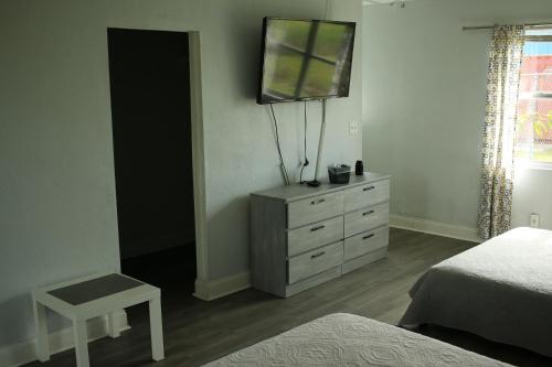 Travel Inn Fort Pierce - photo 82
