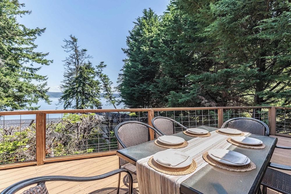 Eagles Watch by AvantStay Large Deck w Views - photo 28