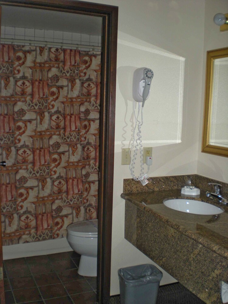 Port Angeles Inn - photo 16