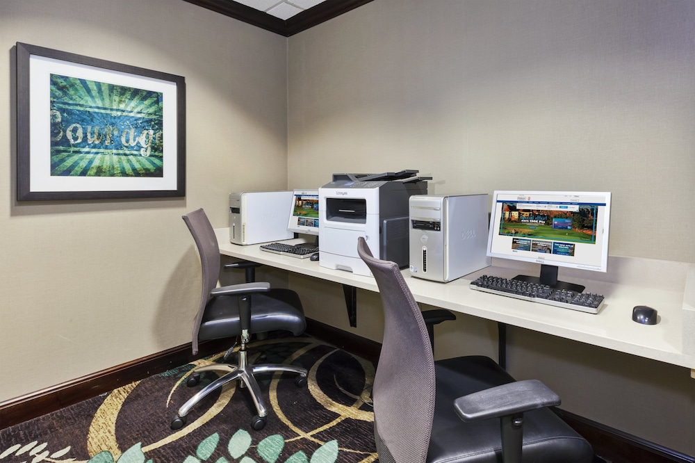 Staybridge Suites Lansing Okemos - photo 32