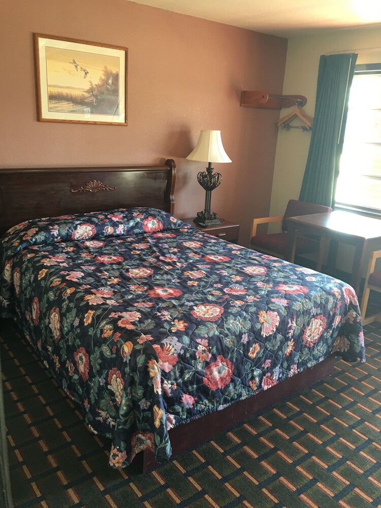 Best Value Inn Motel Sandusky - photo 44