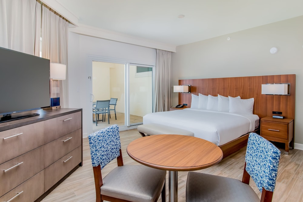 Hilton Pensacola Beach - photo 32