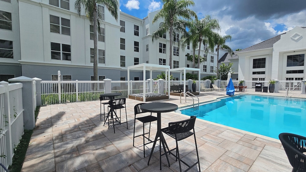 Montreal Suites Orlando By Ihg - photo 24