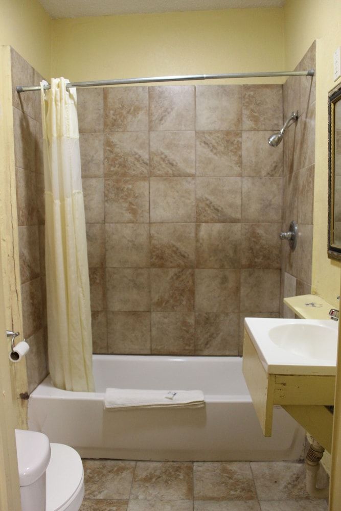 Double N Motel - photo 6