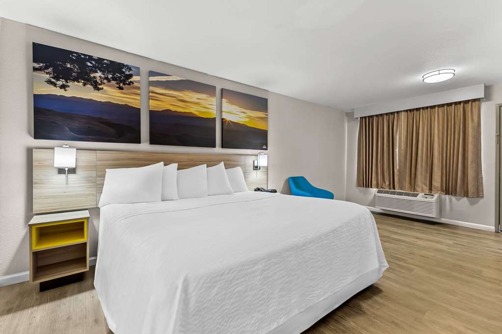 Days Inn by Wyndham Buckeye - photo 32