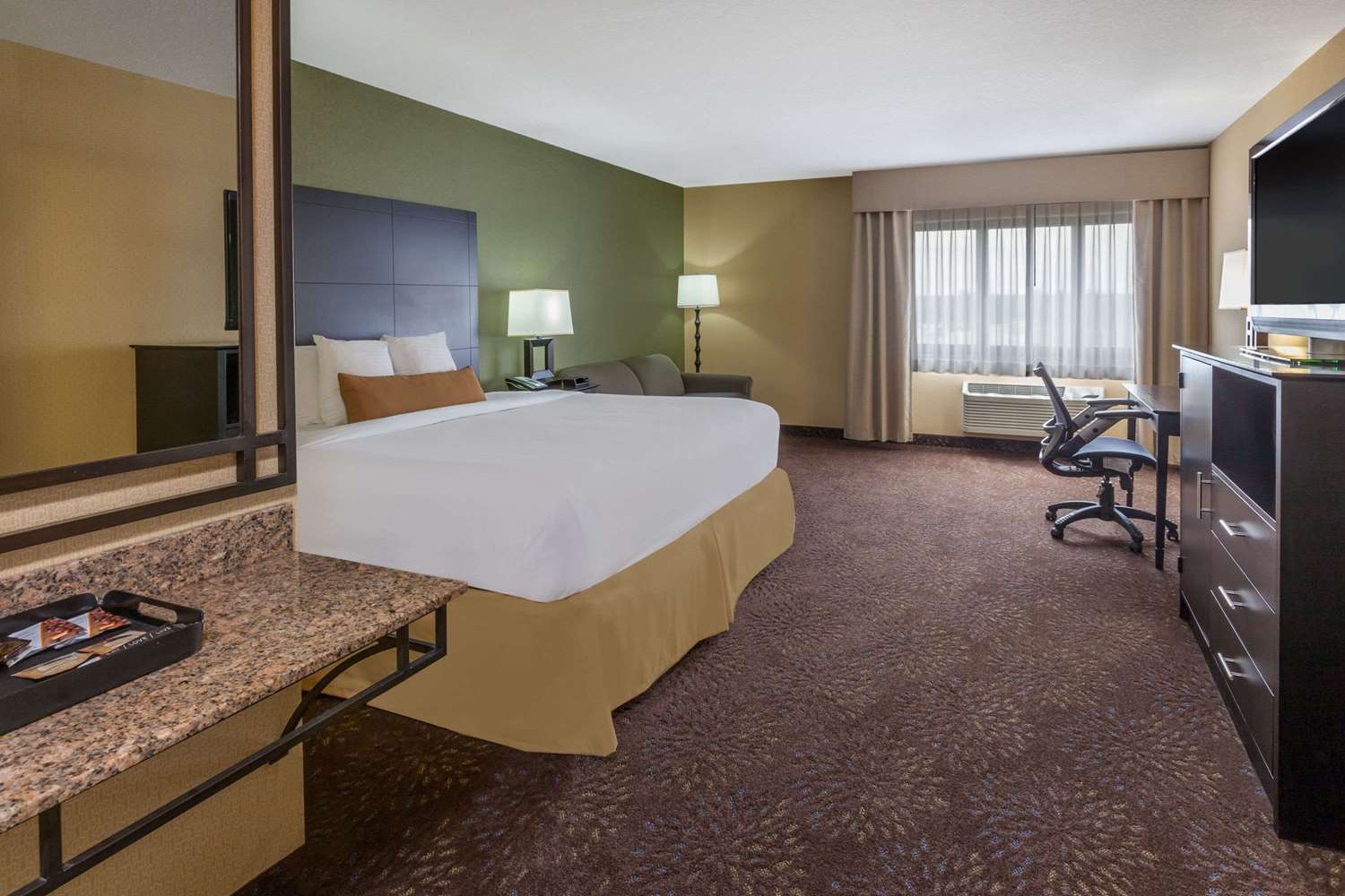 Wyndham Garden Sterling Heights - photo 32