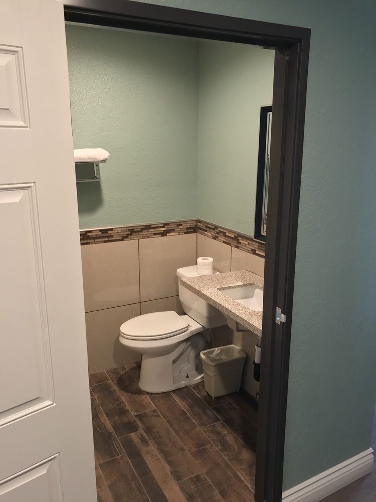 Highland Park Motel - photo 16