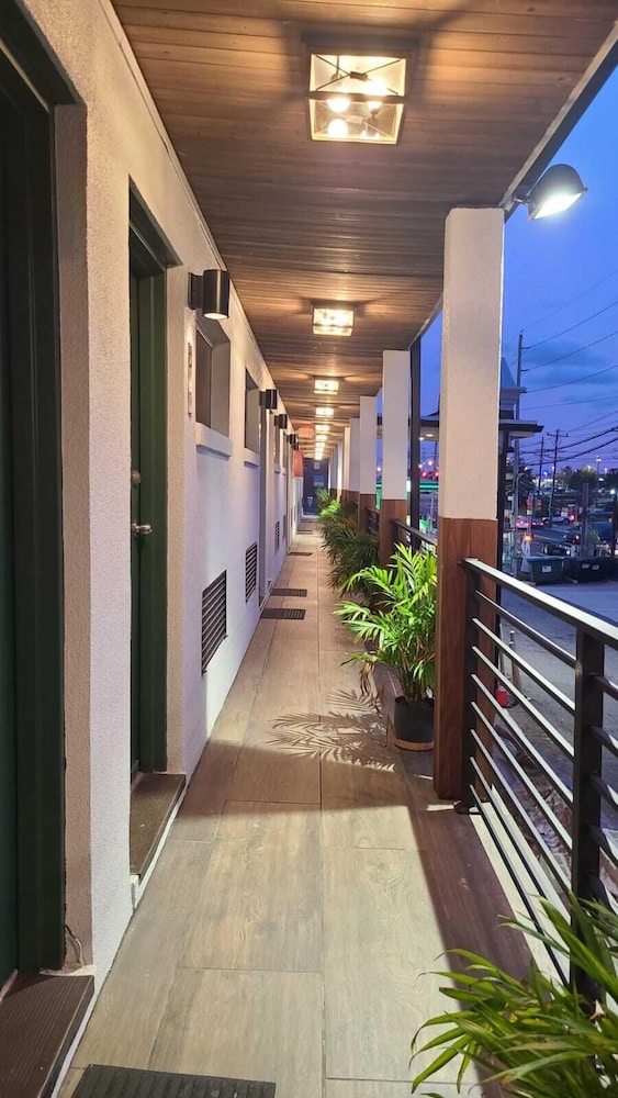 Domino Motel - photo 15