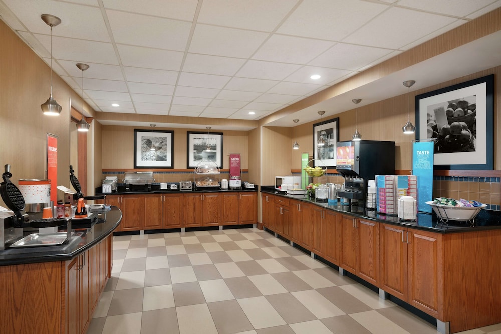 Hampton Inn & Suites Ephrata Mountain Springs - photo 24