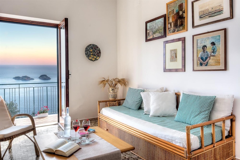 Casa Elisa — 4-Star Luxury Hotel in Massa Lubrense, Italy